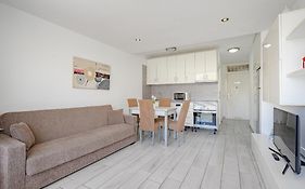 Un Dormitorio En Playa De Las Americas