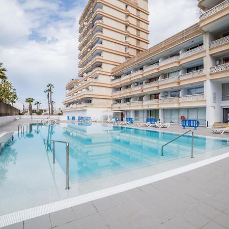 Un Dormitorio En Playa De Las Americas Costa Adeje  Exterior photo